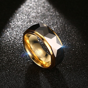 Argolla para hombre geométrica de corte facetado en tungsteno