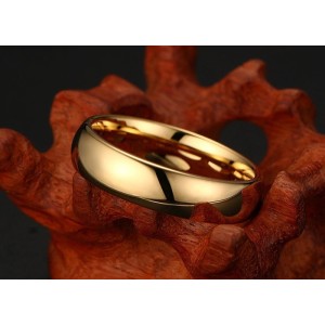 Argolla para hombre dorada en tungsteno