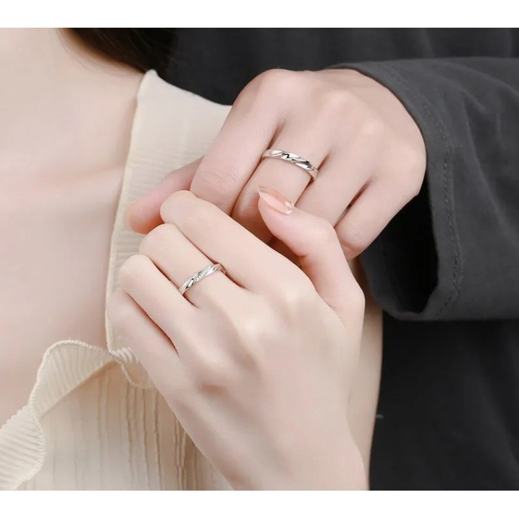 Argollas de matrimonio onduladas en plata | Medusa Joyas