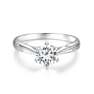 Anillo de compromiso sutileza en moissanita con baño oro 18k