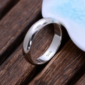 Argolla en plata para hombre - argolla clásica plateada - joyas en plata