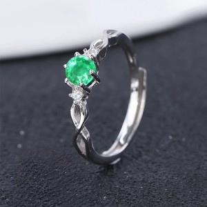 Anillo de compromiso en plata clasico infinito con esmeralda