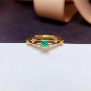 Anillo de compromiso en plata con esmeralda - anillo para boda en plata