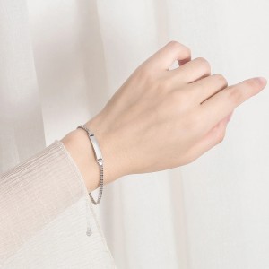 Pulsera en acero para mujer personalizable - Manilla para grabar texto