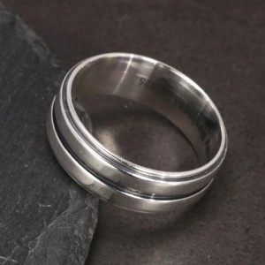 Argolla en plata para hombre - argolla clásica plateada - joyas en plata