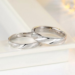 Argollas de matrimonio nexo esmerilado en plata