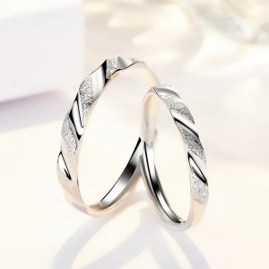 Argollas de matrimonio nexo esmerilado en plata