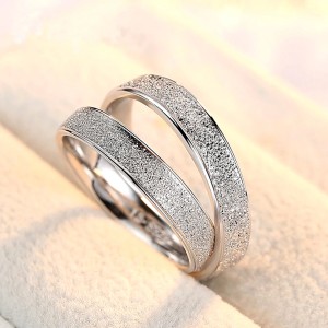 Argollas de matrimonio polvo de arena en plata