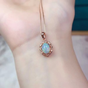 Collar de ópalo marquesa floral en plata