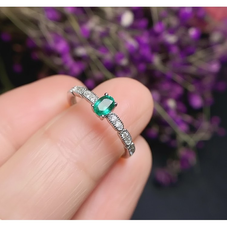Anillo de compromiso en plata con esmeralda - anillo para boda en plata