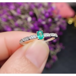 Anillo de compromiso en plata con esmeralda - anillo para boda en plata