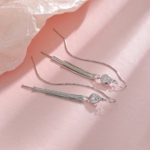 Aretes largos en plata con borlas - aretes de fantasía elegantes