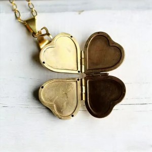 Collar relicario de plata personalizable - Dije de corazón con cadena